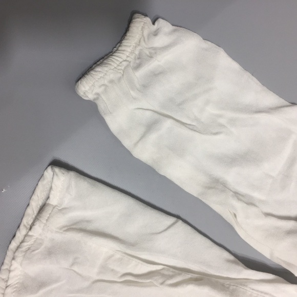 H&M lace detailed blouse - Picture 2 of 3